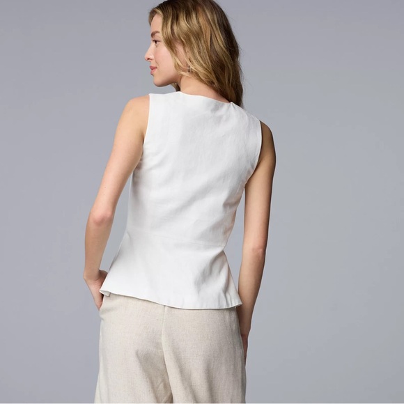 NWT Simply Vera by Vera Wang Modern White Sleeveless Peplum Blouse - Size S - Picture 2 of 9
